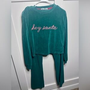 Wallflower cozy green PJ 2-piece set size Med red white hey santa pajamas